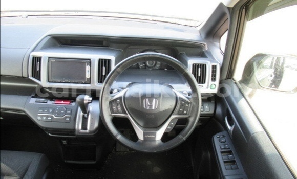 Acheter Occasion Voiture Honda Stepwgn Noir à Beitbridge, Matabeleland South Acheter Occasion Voiture Honda Stepwgn Noir à Beitbridge, Matabeleland South