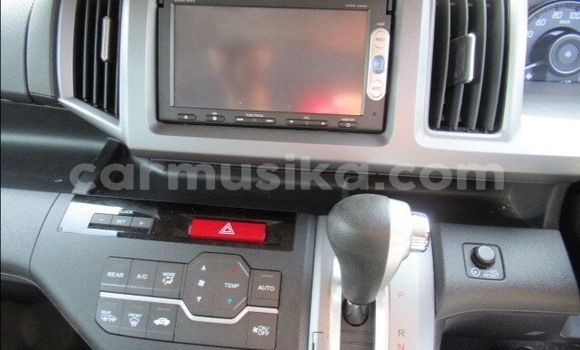 Acheter Occasion Voiture Honda Stepwgn Noir à Beitbridge, Matabeleland South Acheter Occasion Voiture Honda Stepwgn Noir à Beitbridge, Matabeleland South