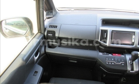 Acheter Occasion Voiture Honda Stepwgn Noir à Beitbridge, Matabeleland South Acheter Occasion Voiture Honda Stepwgn Noir à Beitbridge, Matabeleland South