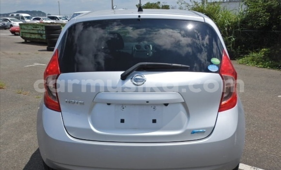 Tenga Tsaru Nissan Note Sirivha Mota in Beitbridge in Matabeleland South Tenga Tsaru Nissan Note Sirivha Mota in Beitbridge in Matabeleland South
