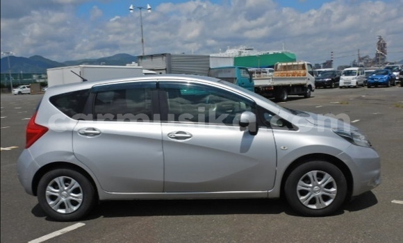 Tenga Tsaru Nissan Note Sirivha Mota in Beitbridge in Matabeleland South Tenga Tsaru Nissan Note Sirivha Mota in Beitbridge in Matabeleland South