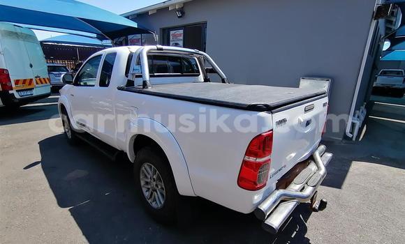 Acheter Occasion Voiture Toyota Hilux Blanc à Beitbridge, Matabeleland South Acheter Occasion Voiture Toyota Hilux Blanc à Beitbridge, Matabeleland South
