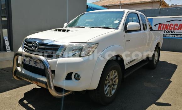 Acheter Occasion Voiture Toyota Hilux Blanc à Beitbridge, Matabeleland South Acheter Occasion Voiture Toyota Hilux Blanc à Beitbridge, Matabeleland South