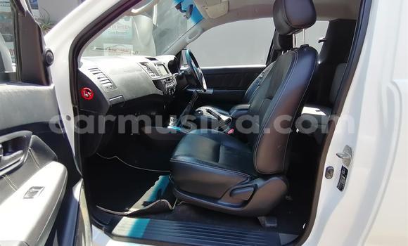 Acheter Occasion Voiture Toyota Hilux Blanc à Beitbridge, Matabeleland South Acheter Occasion Voiture Toyota Hilux Blanc à Beitbridge, Matabeleland South