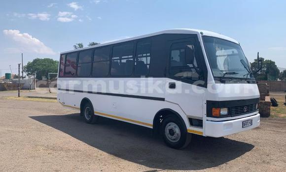 Buy Used Mercedes-Benz E-Classe White Car in Beitbridge in Matabeleland South Buy Used Mercedes-Benz E-Classe White Car in Beitbridge in Matabeleland South