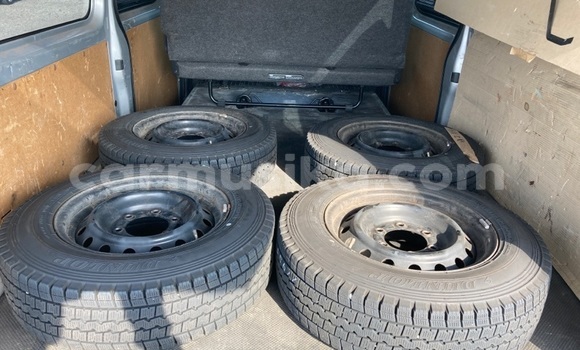 Buy Used Toyota Hiace Silver Car in Beitbridge in Matabeleland South Buy Used Toyota Hiace Silver Car in Beitbridge in Matabeleland South