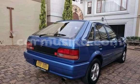 Nunua Ilio tumika Mazda 323 Bluu Gari ndani ya Beitbridge nchini Matabeleland Kusini Nunua Ilio tumika Mazda 323 Bluu Gari ndani ya Beitbridge nchini Matabeleland Kusini