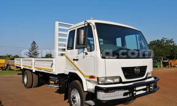 Buy Used Nissan UD White Truck in Beitbridge in Matabeleland South
