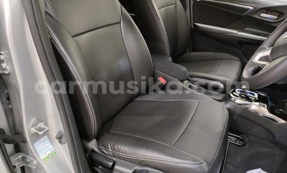 Acheter Occasion Voiture Honda Fit Gris à Beitbridge, Matabeleland South Acheter Occasion Voiture Honda Fit Gris à Beitbridge, Matabeleland South