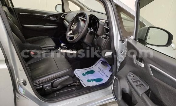 Acheter Occasion Voiture Honda Fit Gris à Beitbridge, Matabeleland South Acheter Occasion Voiture Honda Fit Gris à Beitbridge, Matabeleland South