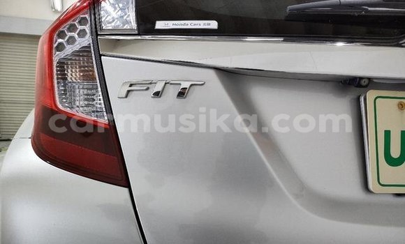 Acheter Occasion Voiture Honda Fit Gris à Beitbridge, Matabeleland South Acheter Occasion Voiture Honda Fit Gris à Beitbridge, Matabeleland South