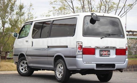 Tenga Tsaru Toyota Hiace Sirivha Mota in Beitbridge in Matabeleland South Tenga Tsaru Toyota Hiace Sirivha Mota in Beitbridge in Matabeleland South