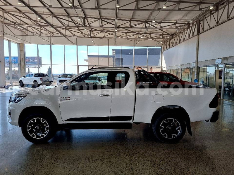 Big with watermark toyota hilux matabeleland south beitbridge 30192