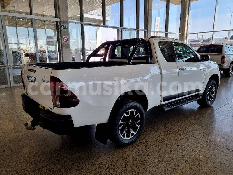 Big with watermark toyota hilux matabeleland south beitbridge 30192