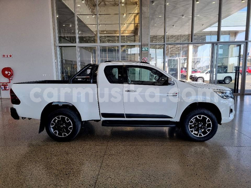 Big with watermark toyota hilux matabeleland south beitbridge 30192