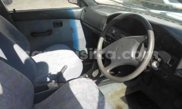 Buy Used Toyota Tacoma White Car in Beitbridge in Matabeleland South Buy Used Toyota Tacoma White Car in Beitbridge in Matabeleland South