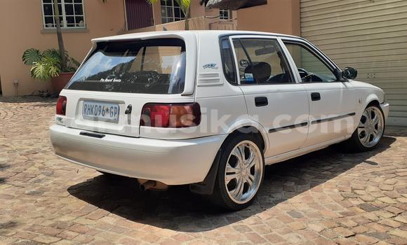 Nunua Ilio tumika Toyota Tacoma Nyeupe Gari ndani ya Beitbridge nchini Matabeleland Kusini Nunua Ilio tumika Toyota Tacoma Nyeupe Gari ndani ya Beitbridge nchini Matabeleland Kusini