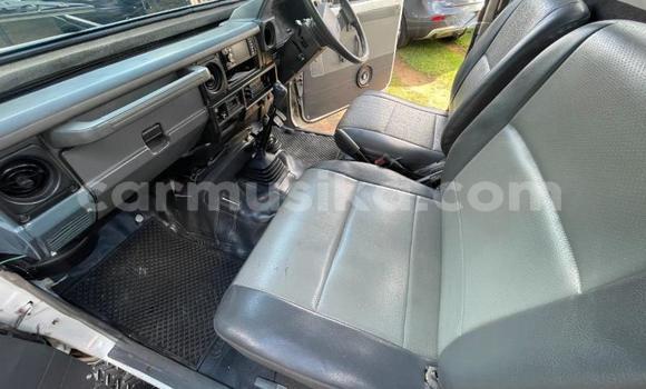 Acheter Occasion Voiture Toyota Land Cruiser Blanc à Beitbridge, Matabeleland South Acheter Occasion Voiture Toyota Land Cruiser Blanc à Beitbridge, Matabeleland South