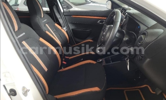 Acheter Occasion Voiture Renault KWID Blanc à Beitbridge, Matabeleland South Acheter Occasion Voiture Renault KWID Blanc à Beitbridge, Matabeleland South