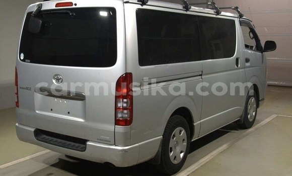 Buy Used Toyota RegiusAce Silver Car in Beitbridge in Matabeleland South Buy Used Toyota RegiusAce Silver Car in Beitbridge in Matabeleland South