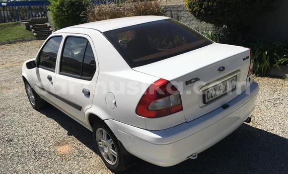 Tenga Tsaru Ford Ikon Chena Mota in Beitbridge in Matabeleland South Tenga Tsaru Ford Ikon Chena Mota in Beitbridge in Matabeleland South