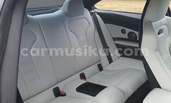 Acheter Occasion Voiture BMW M4 Gris à Beitbridge, Matabeleland South Acheter Occasion Voiture BMW M4 Gris à Beitbridge, Matabeleland South