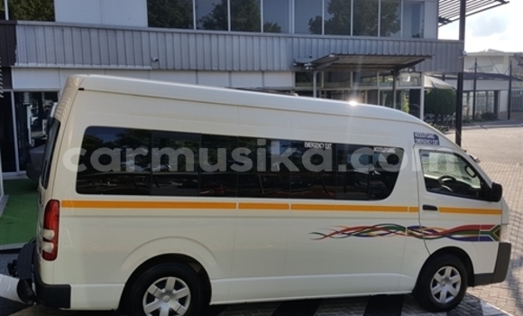 Tenga Tsaru Toyota Hiace Chena Mota in Beitbridge in Matabeleland South Tenga Tsaru Toyota Hiace Chena Mota in Beitbridge in Matabeleland South