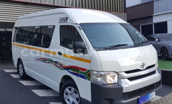 Tenga Tsaru Toyota Hiace Chena Mota in Beitbridge in Matabeleland South Tenga Tsaru Toyota Hiace Chena Mota in Beitbridge in Matabeleland South