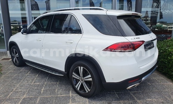 Acheter Occasion Voiture Mercedes-Benz CLS250 Blanc à Beitbridge, Matabeleland South Acheter Occasion Voiture Mercedes-Benz CLS250 Blanc à Beitbridge, Matabeleland South