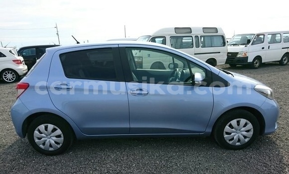 Nunua Ilio tumika Toyota Vitz Bluu Gari ndani ya Beitbridge nchini Matabeleland Kusini Nunua Ilio tumika Toyota Vitz Bluu Gari ndani ya Beitbridge nchini Matabeleland Kusini