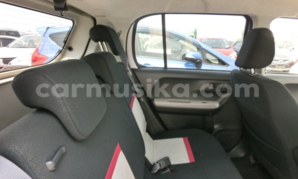 Buy Used Toyota Passo Silver Car in Beitbridge in Matabeleland South Buy Used Toyota Passo Silver Car in Beitbridge in Matabeleland South