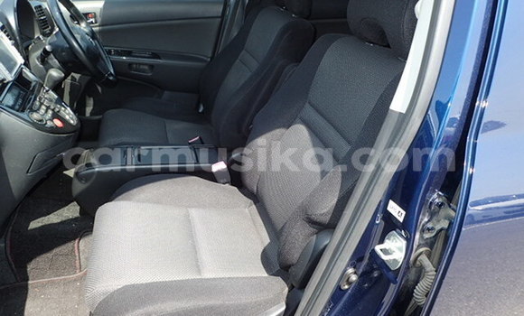 Nunua Ilio tumika Toyota Wish Bluu Gari ndani ya Beitbridge nchini Matabeleland Kusini Nunua Ilio tumika Toyota Wish Bluu Gari ndani ya Beitbridge nchini Matabeleland Kusini