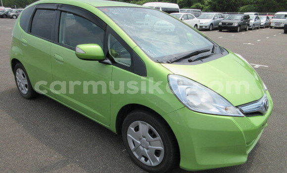 Tenga Tsaru Honda Fit Beige Mota in Beitbridge in Matabeleland South Tenga Tsaru Honda Fit Beige Mota in Beitbridge in Matabeleland South