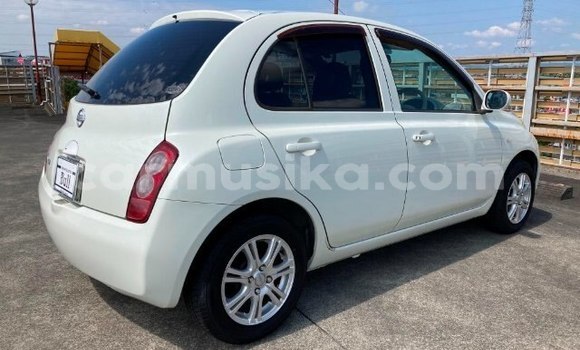 Buy Used Nissan March White Car in Beitbridge in Matabeleland South Buy Used Nissan March White Car in Beitbridge in Matabeleland South