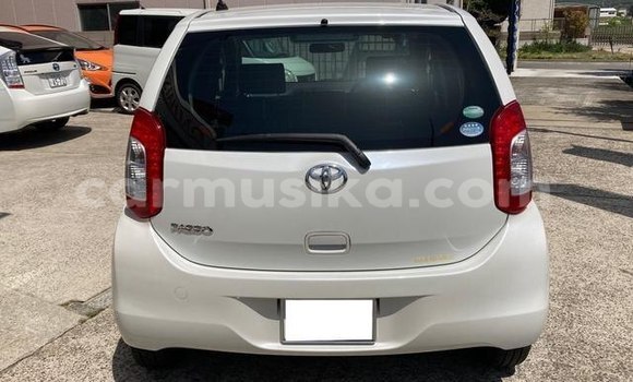 Nunua Ilio tumika Toyota Passo Beige Gari ndani ya Beitbridge nchini Matabeleland Kusini Nunua Ilio tumika Toyota Passo Beige Gari ndani ya Beitbridge nchini Matabeleland Kusini