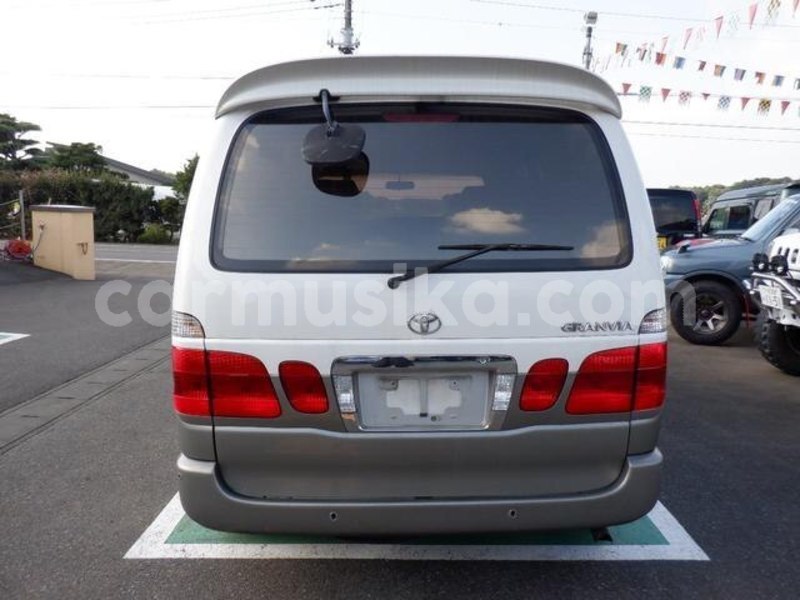 Big with watermark toyota granvia matabeleland south beitbridge 30271