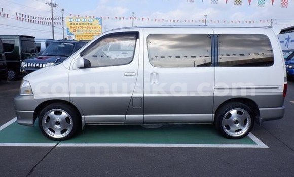 Acheter Occasion Voiture Toyota Granvia Blanc à Beitbridge, Matabeleland South Acheter Occasion Voiture Toyota Granvia Blanc à Beitbridge, Matabeleland South