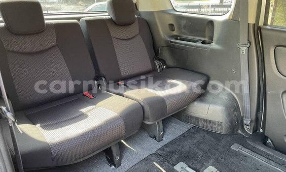 Acheter Occasion Voiture Nissan Serena Gris à Beitbridge, Matabeleland South Acheter Occasion Voiture Nissan Serena Gris à Beitbridge, Matabeleland South