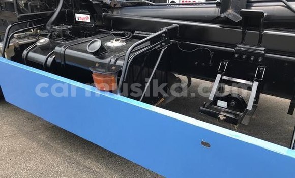 Acheter Occasion Utilitaire Nissan UD Bleu à Beitbridge, Matabeleland South Acheter Occasion Utilitaire Nissan UD Bleu à Beitbridge, Matabeleland South