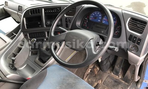 Acheter Occasion Utilitaire Nissan UD Bleu à Beitbridge, Matabeleland South Acheter Occasion Utilitaire Nissan UD Bleu à Beitbridge, Matabeleland South