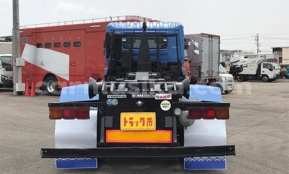 Acheter Occasion Utilitaire Nissan UD Bleu à Beitbridge, Matabeleland South Acheter Occasion Utilitaire Nissan UD Bleu à Beitbridge, Matabeleland South