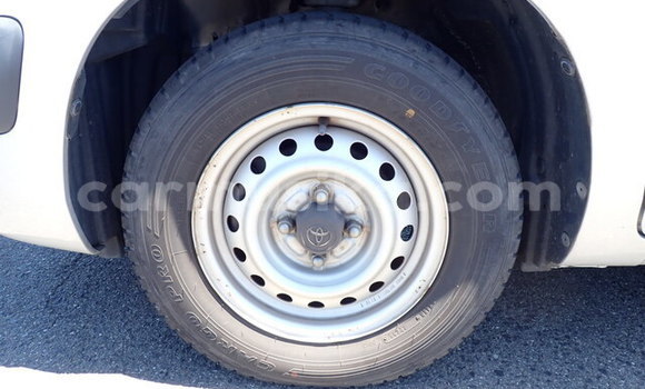 Acheter Occasion Voiture Toyota Succeed Gris à Beitbridge, Matabeleland South Acheter Occasion Voiture Toyota Succeed Gris à Beitbridge, Matabeleland South