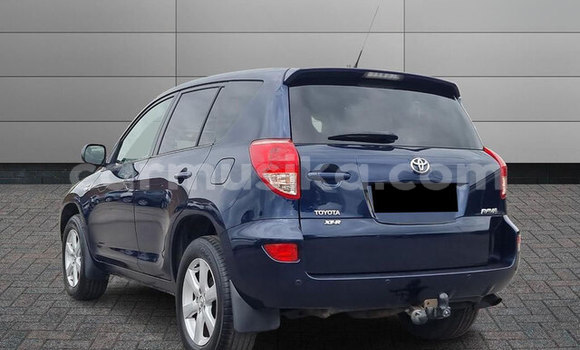 Acheter Occasion Voiture Toyota RAV4 Bleu à Beitbridge, Matabeleland South Acheter Occasion Voiture Toyota RAV4 Bleu à Beitbridge, Matabeleland South