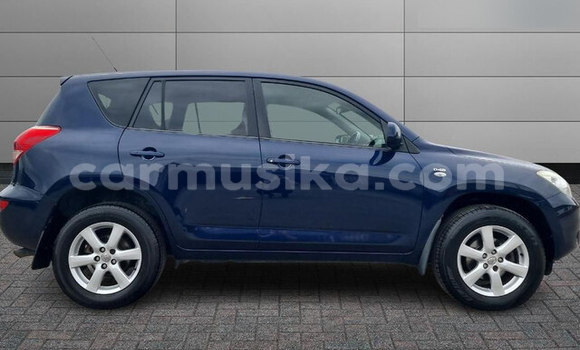 Acheter Occasion Voiture Toyota RAV4 Bleu à Beitbridge, Matabeleland South Acheter Occasion Voiture Toyota RAV4 Bleu à Beitbridge, Matabeleland South