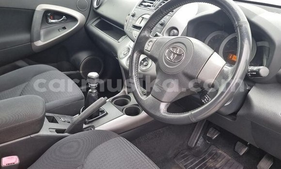 Acheter Occasion Voiture Toyota RAV4 Bleu à Beitbridge, Matabeleland South Acheter Occasion Voiture Toyota RAV4 Bleu à Beitbridge, Matabeleland South