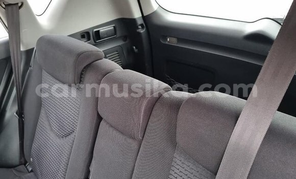 Acheter Occasion Voiture Toyota RAV4 Bleu à Beitbridge, Matabeleland South Acheter Occasion Voiture Toyota RAV4 Bleu à Beitbridge, Matabeleland South