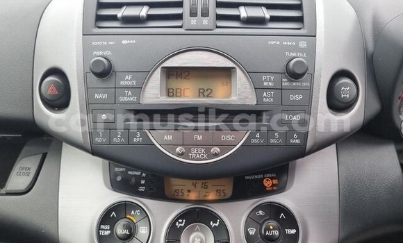 Acheter Occasion Voiture Toyota RAV4 Bleu à Beitbridge, Matabeleland South Acheter Occasion Voiture Toyota RAV4 Bleu à Beitbridge, Matabeleland South