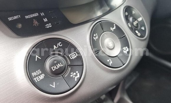 Acheter Occasion Voiture Toyota RAV4 Bleu à Beitbridge, Matabeleland South Acheter Occasion Voiture Toyota RAV4 Bleu à Beitbridge, Matabeleland South