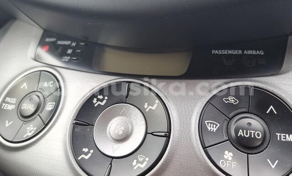 Acheter Occasion Voiture Toyota RAV4 Bleu à Beitbridge, Matabeleland South Acheter Occasion Voiture Toyota RAV4 Bleu à Beitbridge, Matabeleland South