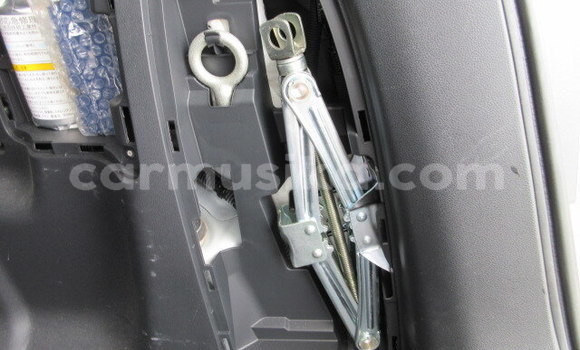 Nunua Ilio tumika Honda Fit Nyeupe Gari ndani ya Beitbridge nchini Matabeleland Kusini Nunua Ilio tumika Honda Fit Nyeupe Gari ndani ya Beitbridge nchini Matabeleland Kusini